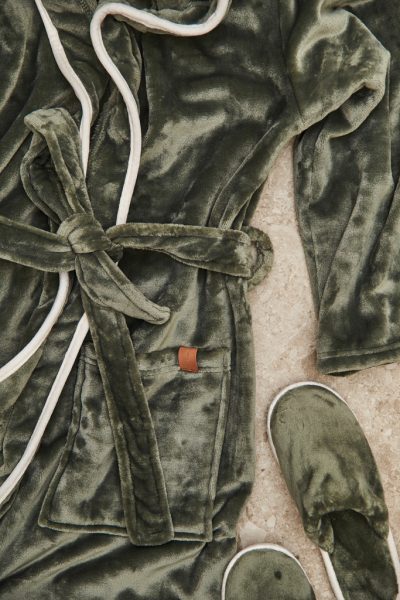 Luxury Branded Louis Plush Robe S-M – Eco-Friendly Style