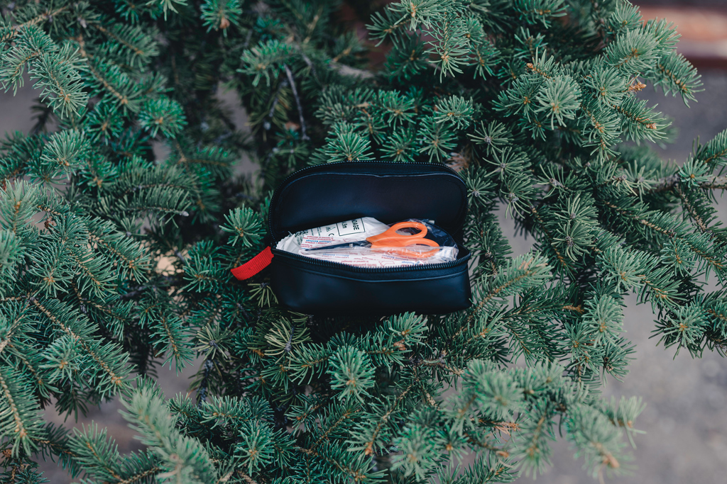 RCS recycled nubuck PU pouch first aid set mailable RCS recycled nubuck PU pouch first aid set mailable