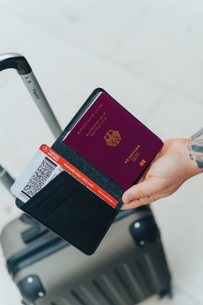 Travelfinder RCS passport holder worldwide locating Travelfinder RCS passport holder worldwide locating