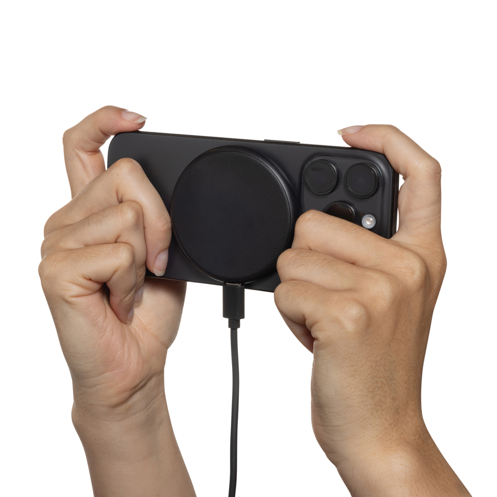 Magnapad 15W RCS rplastic magnetic 3 in 1 charging pad Magnapad 15W RCS rplastic magnetic 3 in 1 charging pad