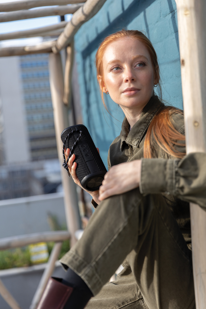 Urban Vitamin Berkeley IPX7 waterproof 10W speaker Urban Vitamin Berkeley IPX7 waterproof 10W speaker