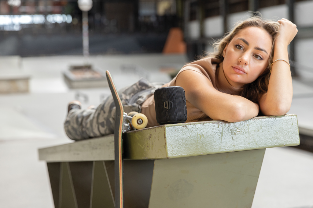 Urban Vitamin Palmdale RCS rplastic 16W speaker IPX7 Urban Vitamin Palmdale RCS rplastic 16W speaker IPX7